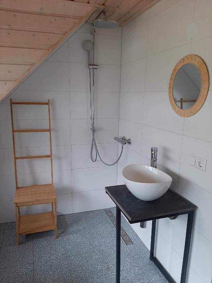 Vakantiehuis Met Hottub En Barrelsauna Оммен Экстерьер фото