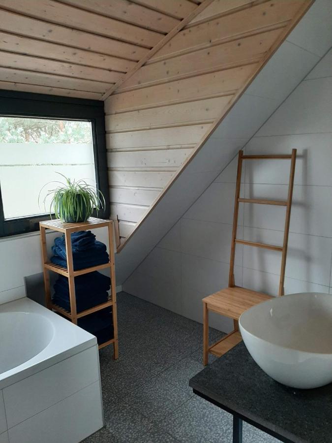 Vakantiehuis Met Hottub En Barrelsauna Оммен Экстерьер фото